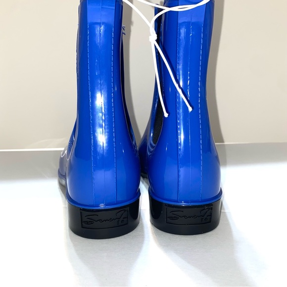 NWT Electric Blue, Seven7 Halifax Rain Bootie, Size 6 - Picture 3 of 8